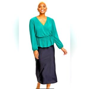 Women's Green  Plisse Surplice-Neck Peplum Top size large